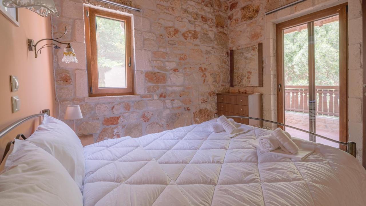 Stone Made Private Pool Villas Kриопиги Екстериор снимка
